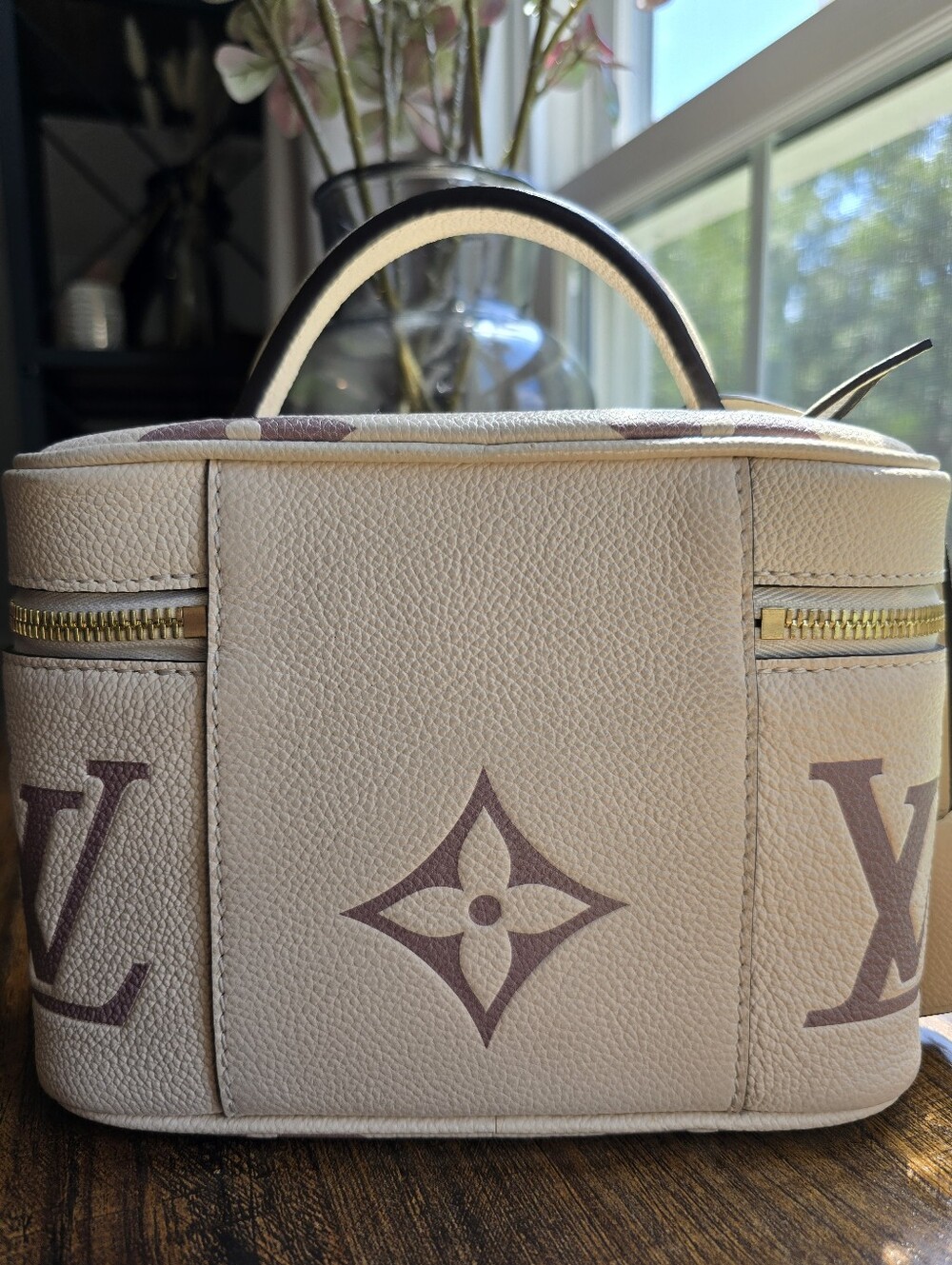 Louis Vuitton Vanity PM in Creme and Bois de Rose Bicolor Monogram Empreinte - Picture 6 of 16